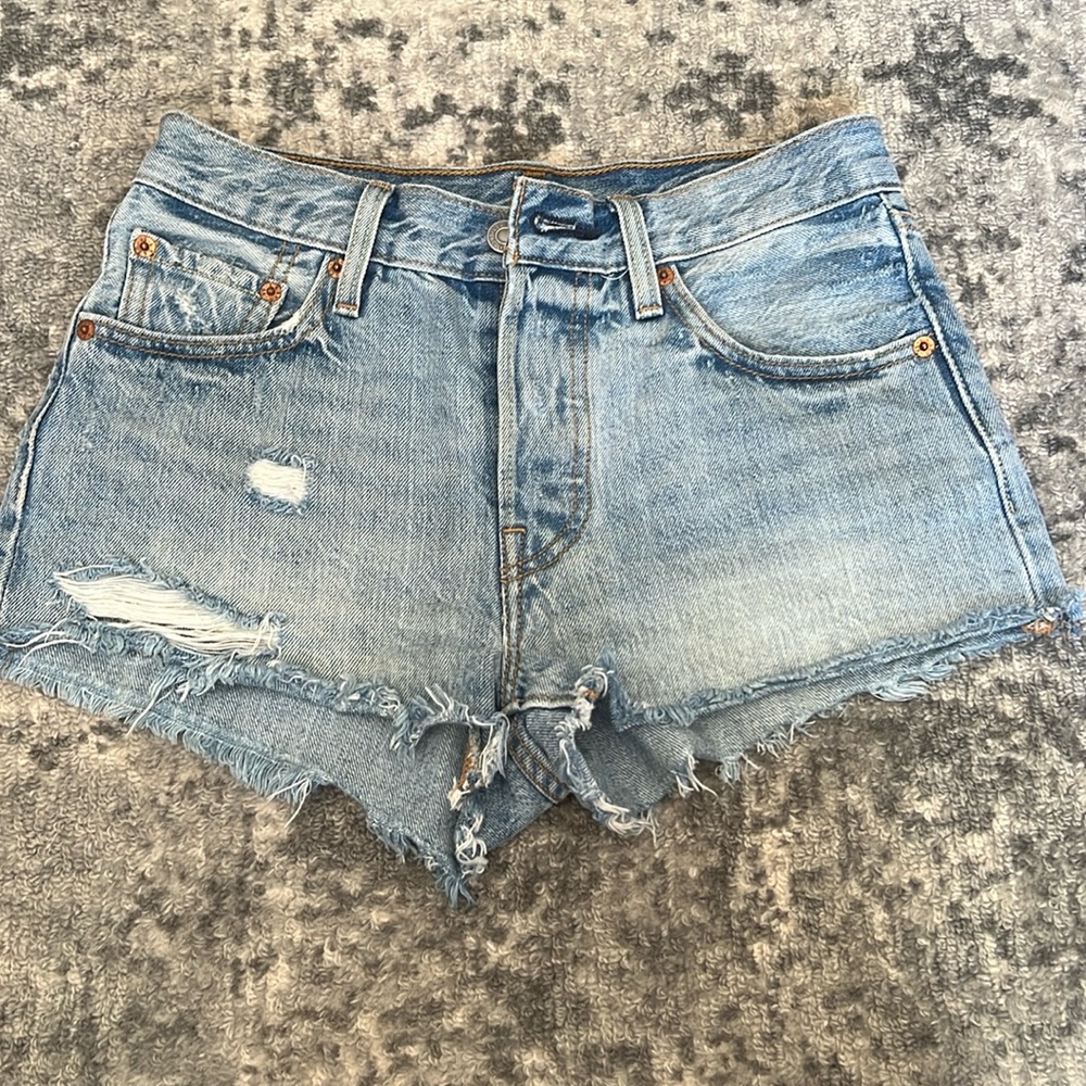 Levis 501 shorts with rips